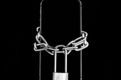 I mbyllur nga iPhone ose Mac? Ia si mund t'ju kthejnë familja dhe miqtë tuaj!