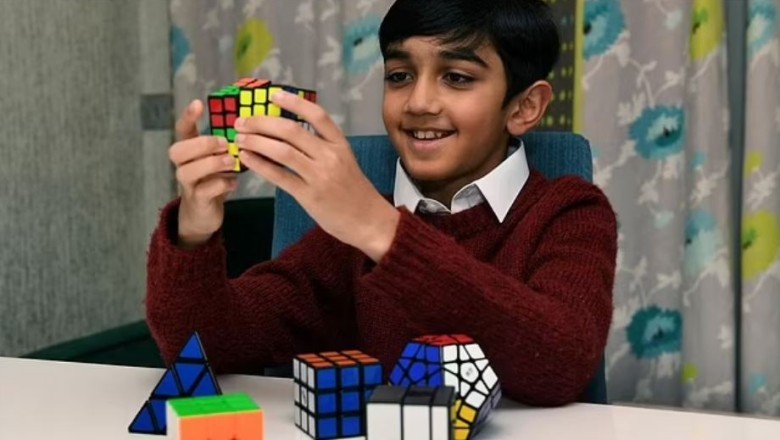 11 vjeçari arrin rezultatin më të lartë në testin IQ, mposht Einstein dhe Hawking. Zgjedh të festojë në Nando's