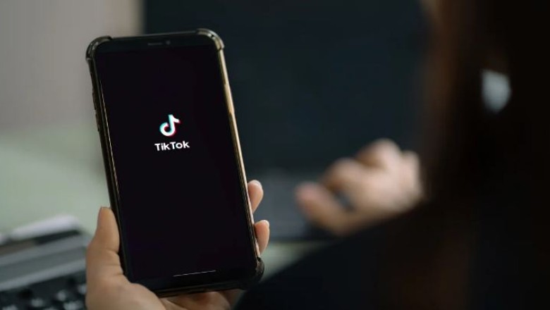 Qeveritë në mbarë botën po ndalojnë aplikacionin, reagon CEO i TikTok…