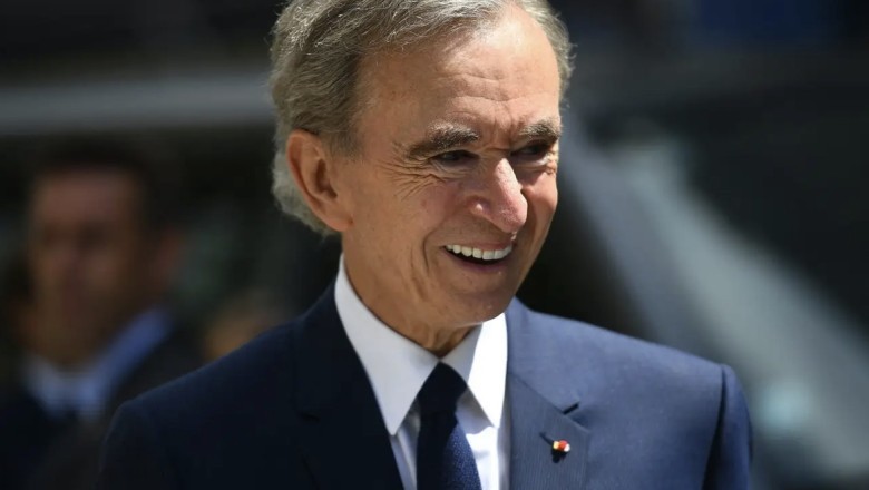 Njeriu më i pasur në botë zotëron 200 miliardë dollarë, por kush është ai?