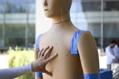 Ky është Andi, roboti që sfidon vapën. Kushton më shumë se gjysmë milioni dollarë për t’u ndërtuar, djersitet më shumë nga shpina!