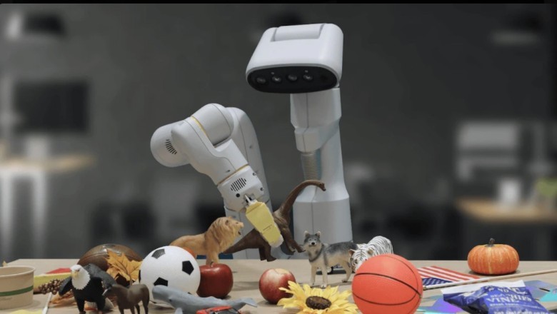 Google prezanton një model të ri të AI, mëson robotët të hedhin mbeturinat
