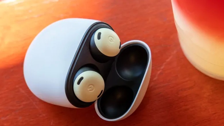 Google tashmë ju kujton për të pastruar Pixel Buds herë pas here