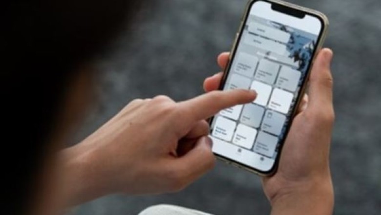 Studimi: 60 për qind e të rinjve të moshës 9-17 vjeç shpenzojnë mbi 3 orë në ditë në mediat sociale dhe lojëra