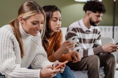 Tinder: Miqtë dhe familja mund t'ju ndihmojnë për një takim edhe më frytdhënës