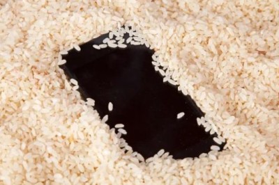 Nëse celulari ju bie në ujë mos e zhytni në oriz. Apple ka një zgjidhje tjetër!