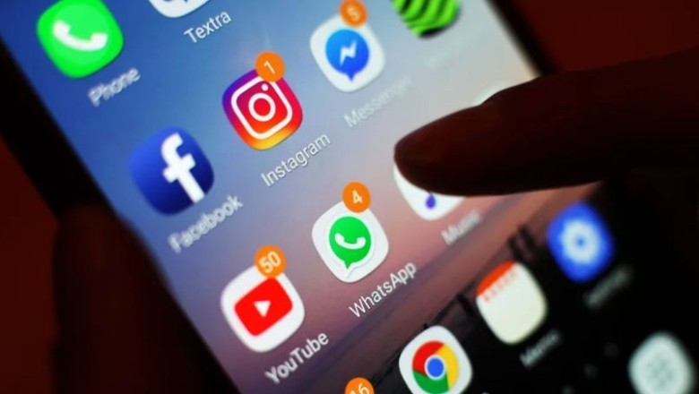 Komisioneri i fëmijëve: Prindërit që përdorin shumë telefonin, vështirësi ndaj rregullave para ekranit për fëmijët!