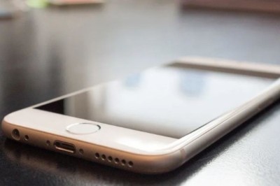 Debat botëror/ A i dëmtojnë telefonat inteligjentë fëmijët?